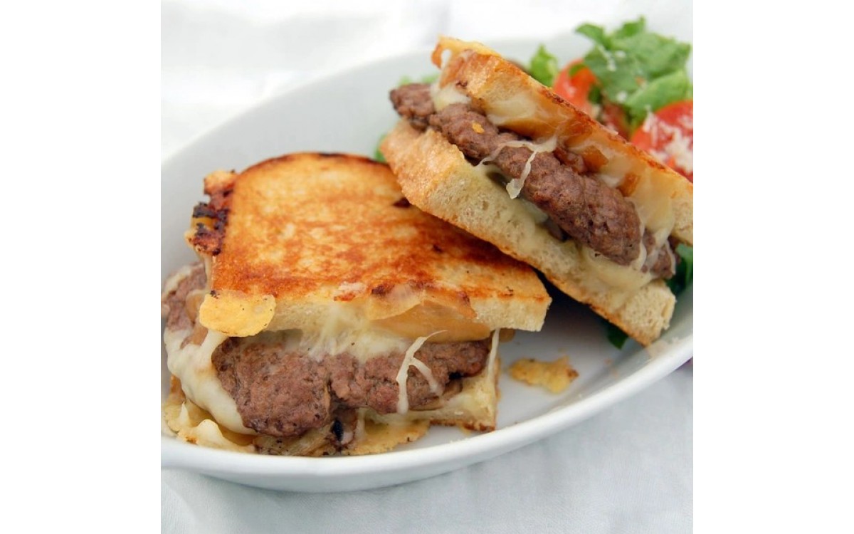 Bánh mì sandwich ăn với gì?