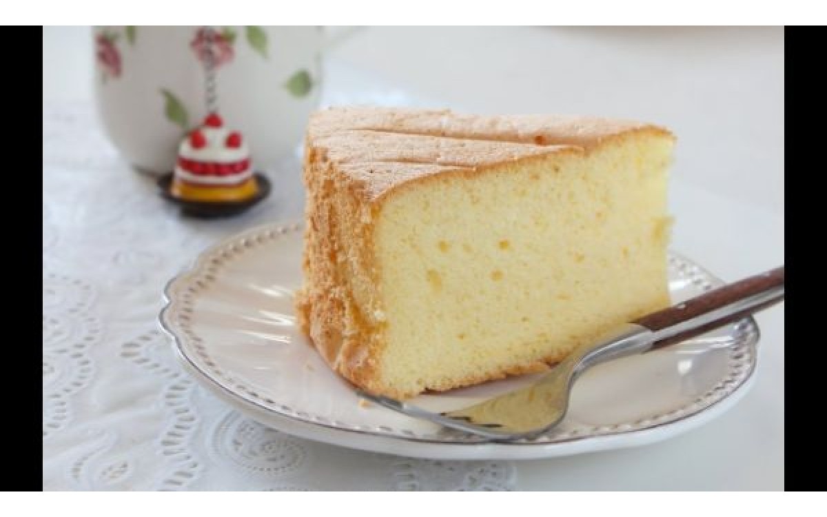 Giải đáp: Bột mì làm bánh bông lan là bột gì?