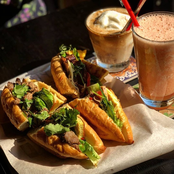 Bánh mì xuất hiện trong các nhà hàng, quán ăn