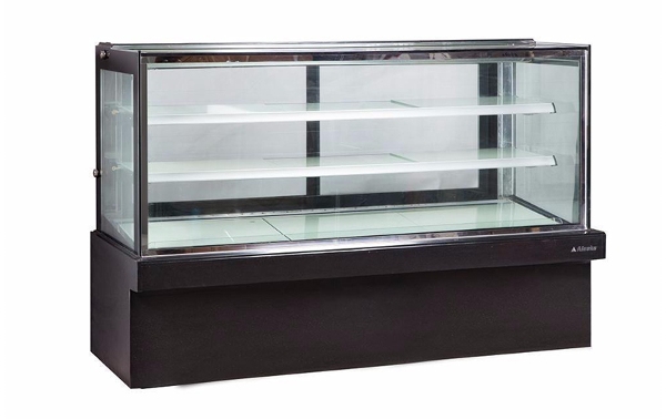 Tủ trưng bày bánh kem mang nhiều công dụng hữu ích