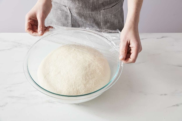 Ủ bột qua đêm trong tủ lạnh giúp tiết kiệm thời gian hơn
