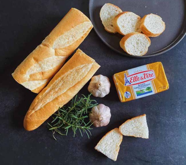 Nguyên liệu, dụng cụ cần có để làm món bánh mì bơ tỏi