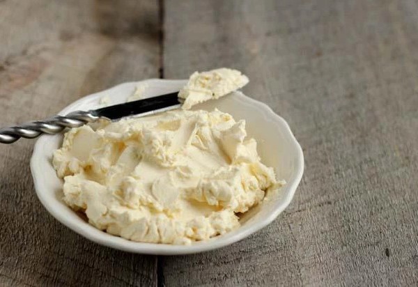 Cách làm kem bánh sinh nhật bằng cream cheese