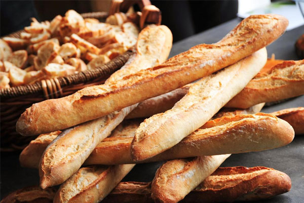 Bánh mì baguette được làm tại nhà